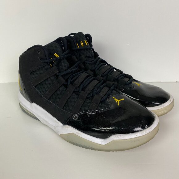 Nike Jordan Max Aura Shoes Men's 9.5 Black University Gold White Basketball Air - Picture 2 of 14
